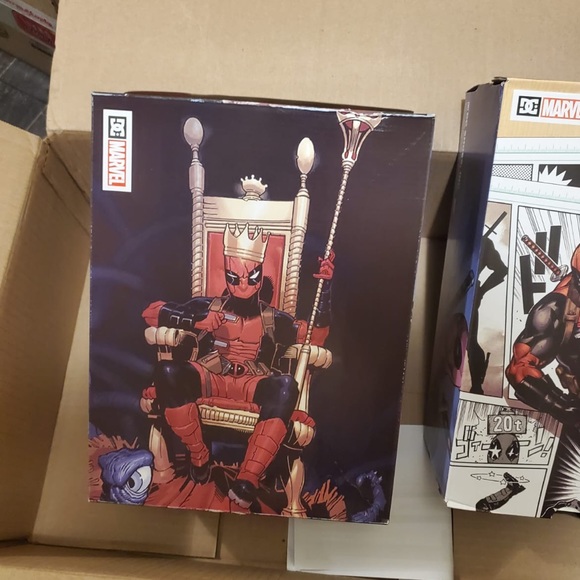 Deadpool sneaker - Picture 1 of 3